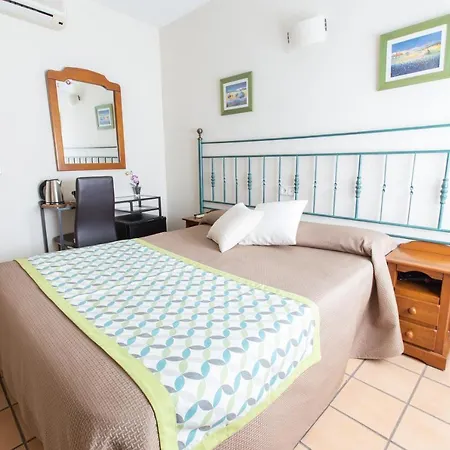 El Gallo Hostel *